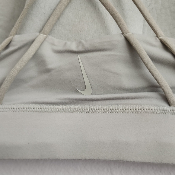 Nike Swoosh Luxe Light Green Sports Bra - Picture 3 of 4